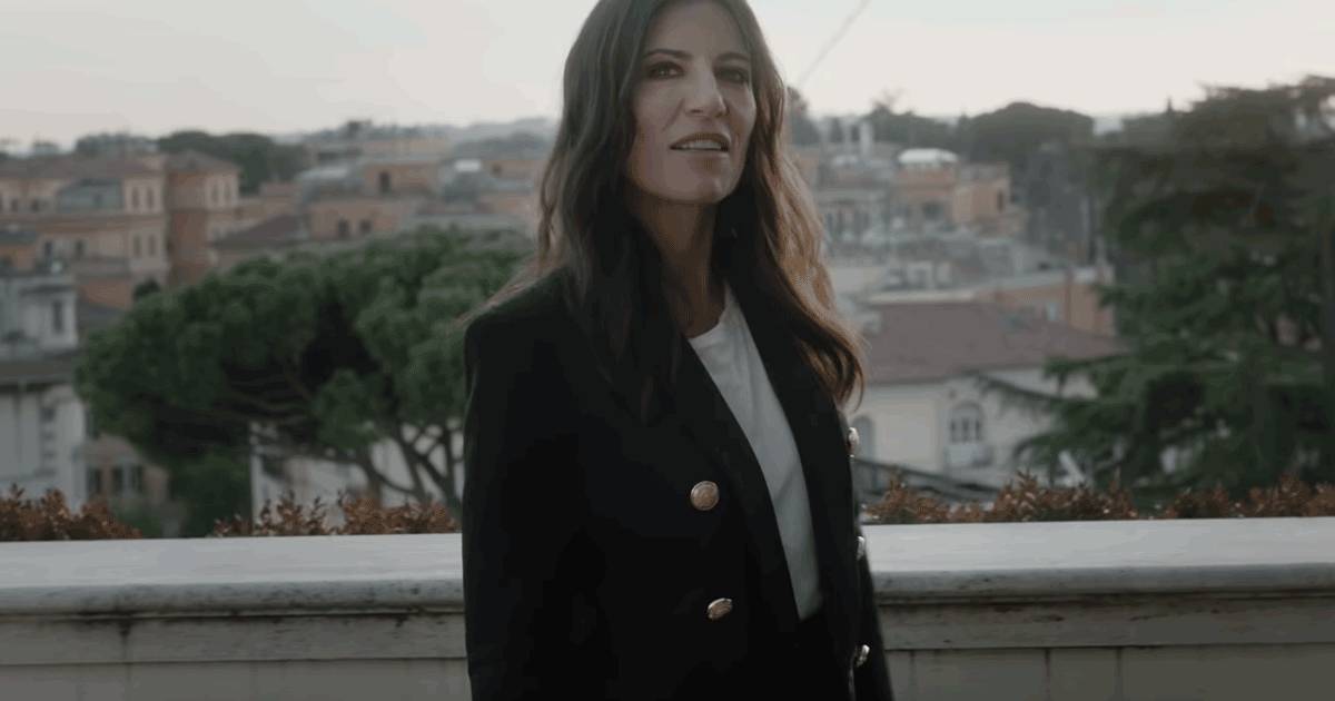 Lultimo ostacolo il nuovo video di Paola Turci con Beppe Fiorello e Sarah Felberbaum