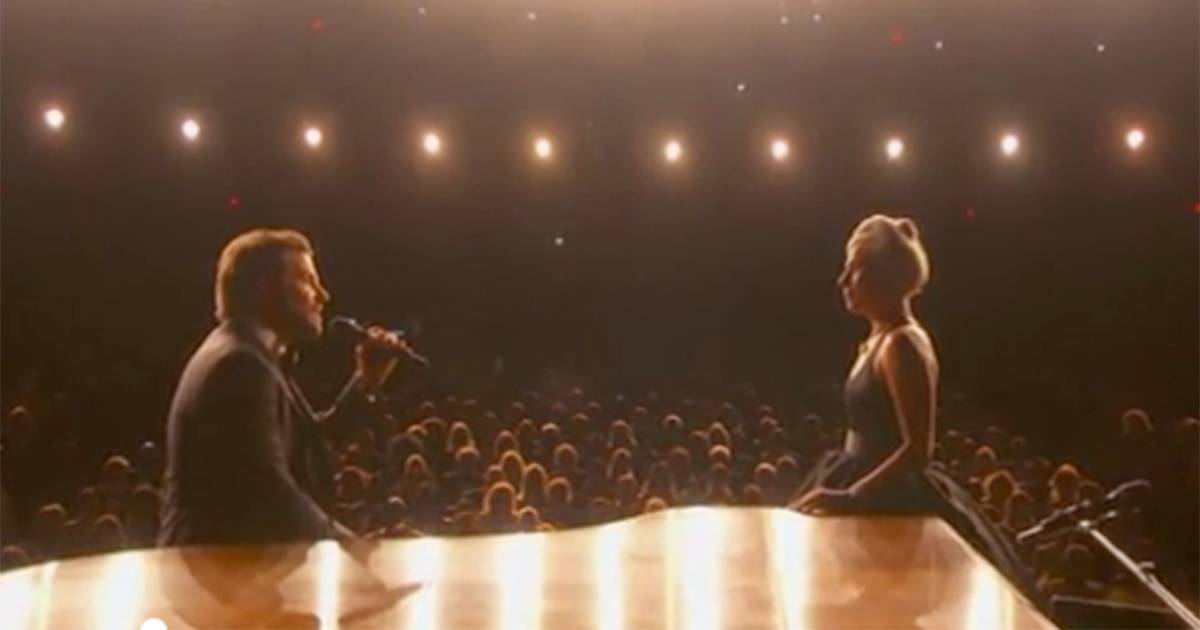 Oscar 2019 ovazione per Lady Gaga e Bradley Cooper che cantano Shallow