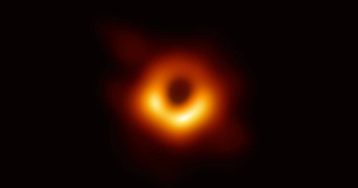 Ora sappiamo com un buco nero le prime immagini