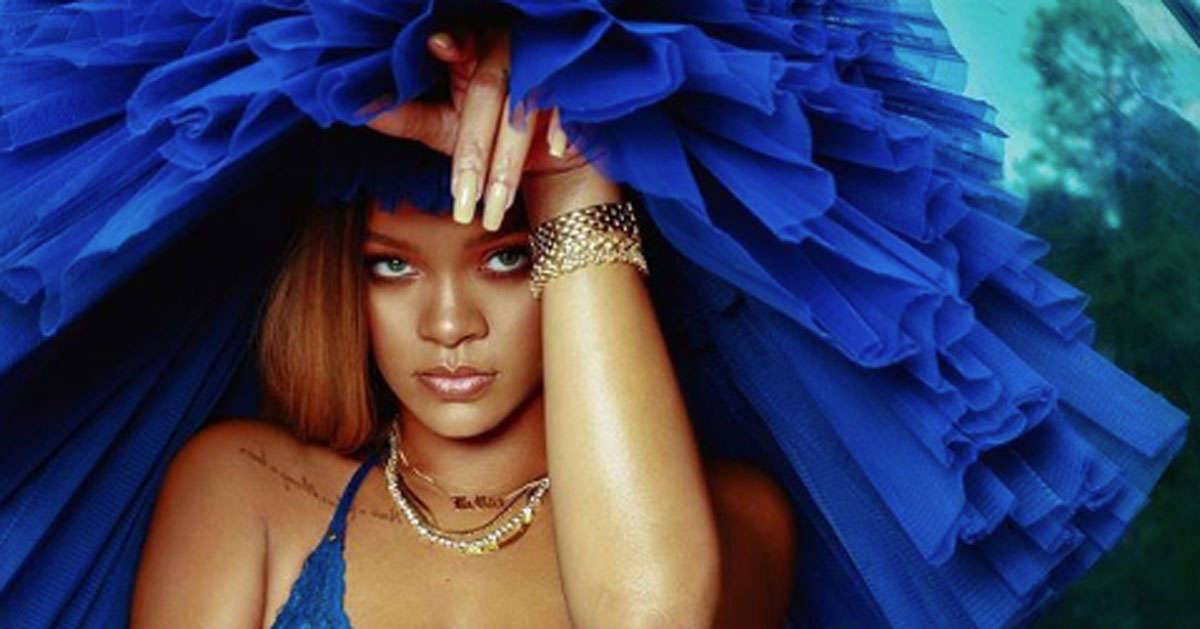 Rihanna pi sensuale che mai la nuova foto conquista Instagram