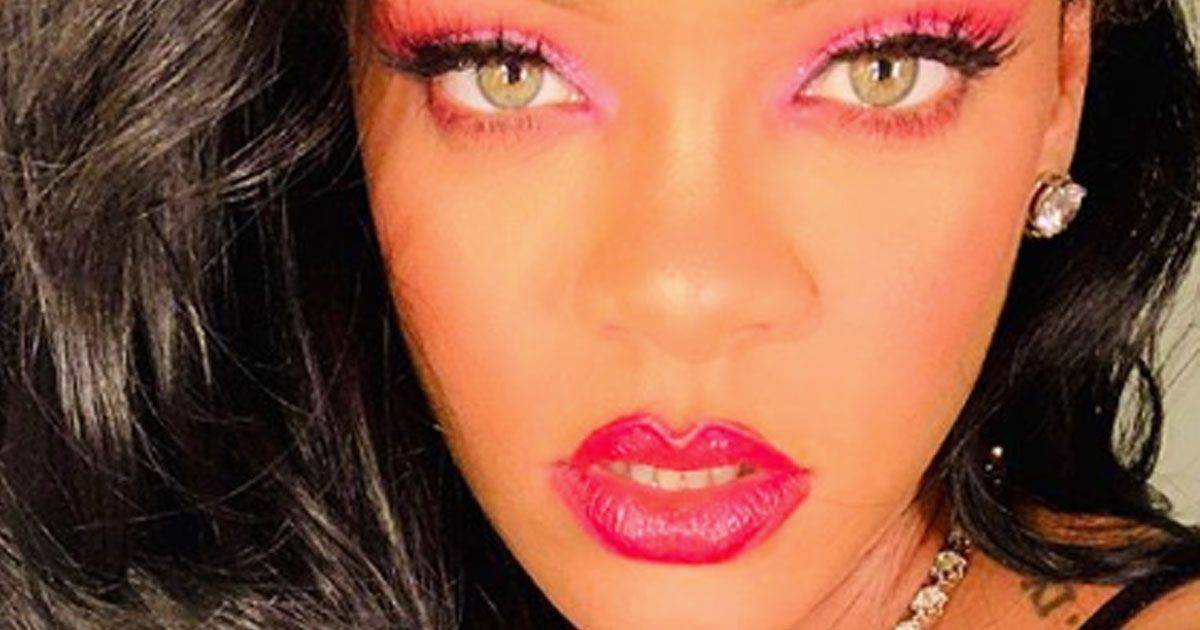 Rihanna in rosso fuoco su Instagram la cantante  bollente