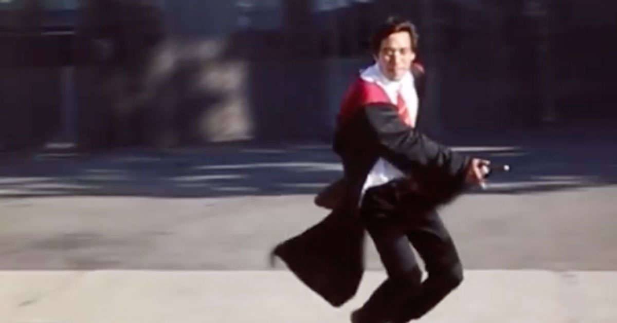 Zach King Vola su una scopa vestito da Harry Potter il video