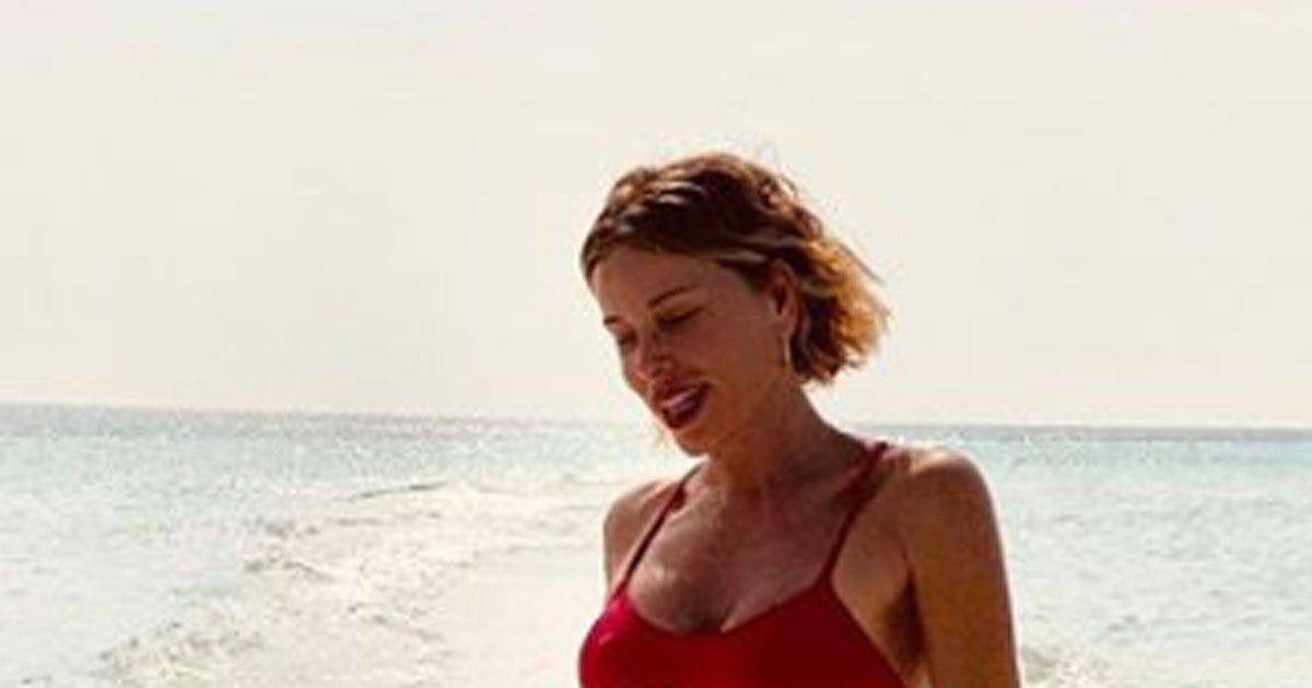 Alessia Marcuzzi in bikini alle Maldive le foto su Instagram 