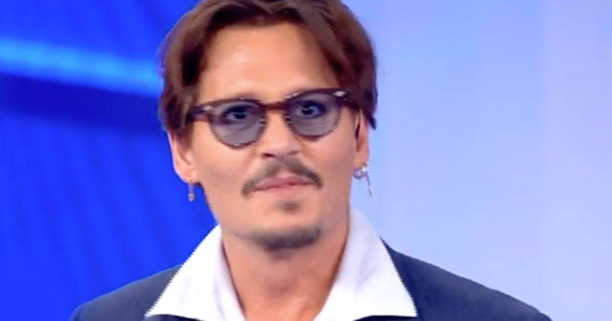Johnny Depp a C posta per te ecco le immagini in anteprima