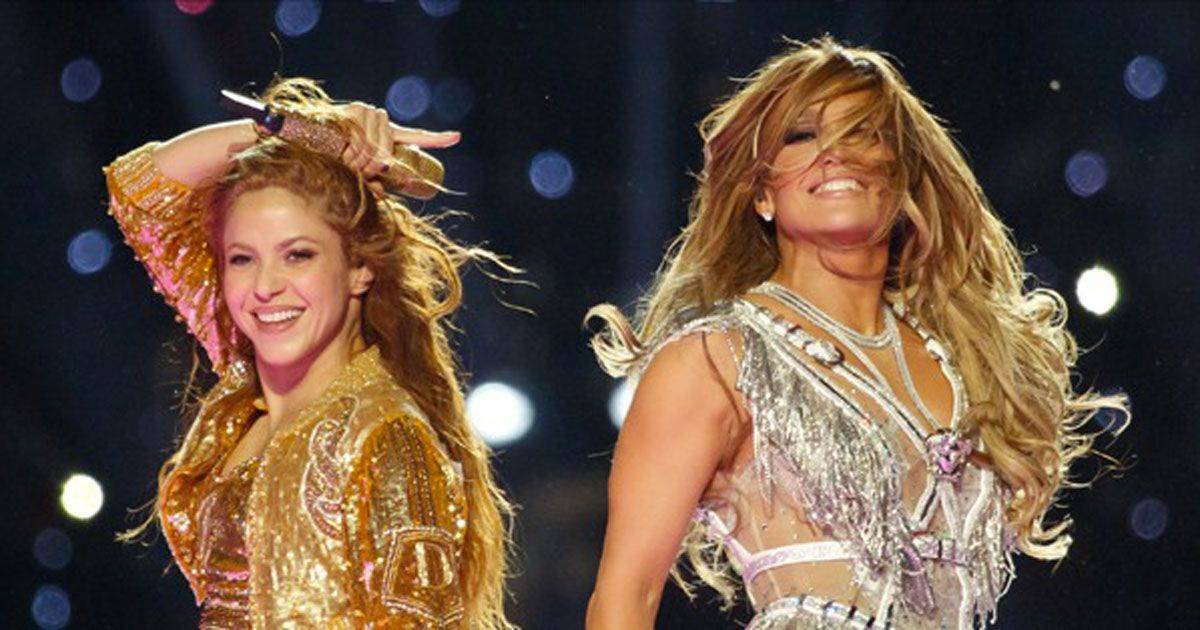 Super Bowl Jennifer Lopez e Shakira denunciate perch troppo sexy