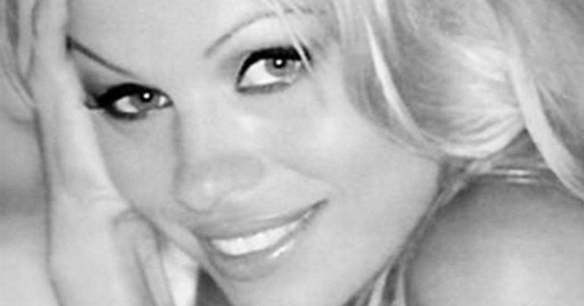 Pamela Anderson di nuovo single il suo quinto matrimonio dura solo 12 giorni