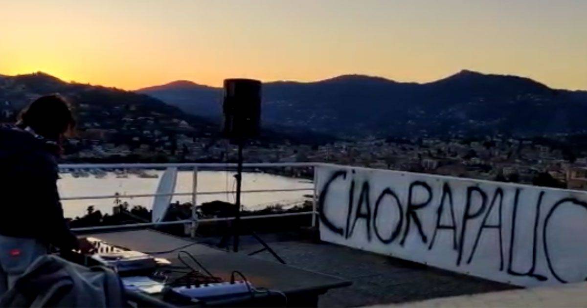 Dj suona dalla propria terrazza e incanta Rapallo