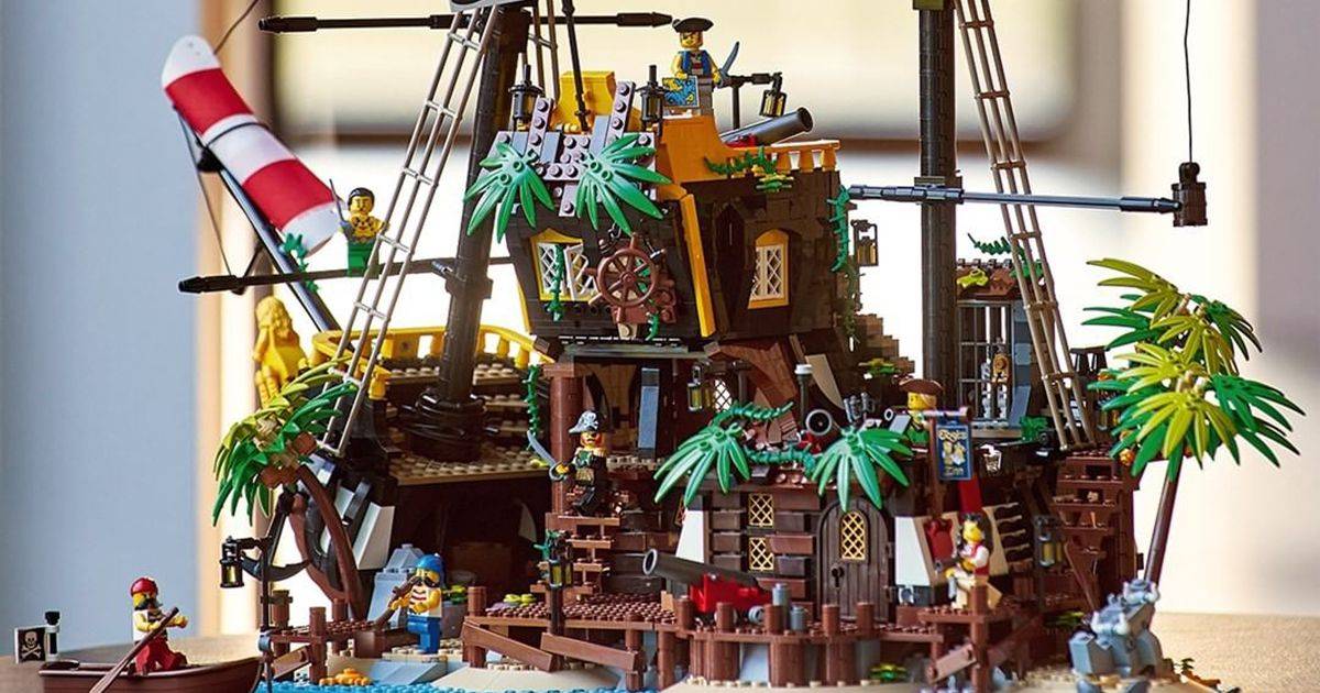 LEGO rilancia la Black Seas Barracuda la nave dei pirati