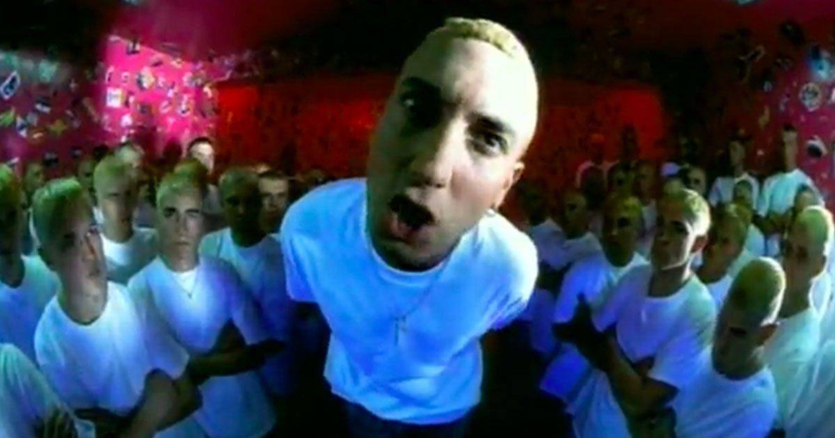 Eminem compie 23 anni The Real Slim Shady