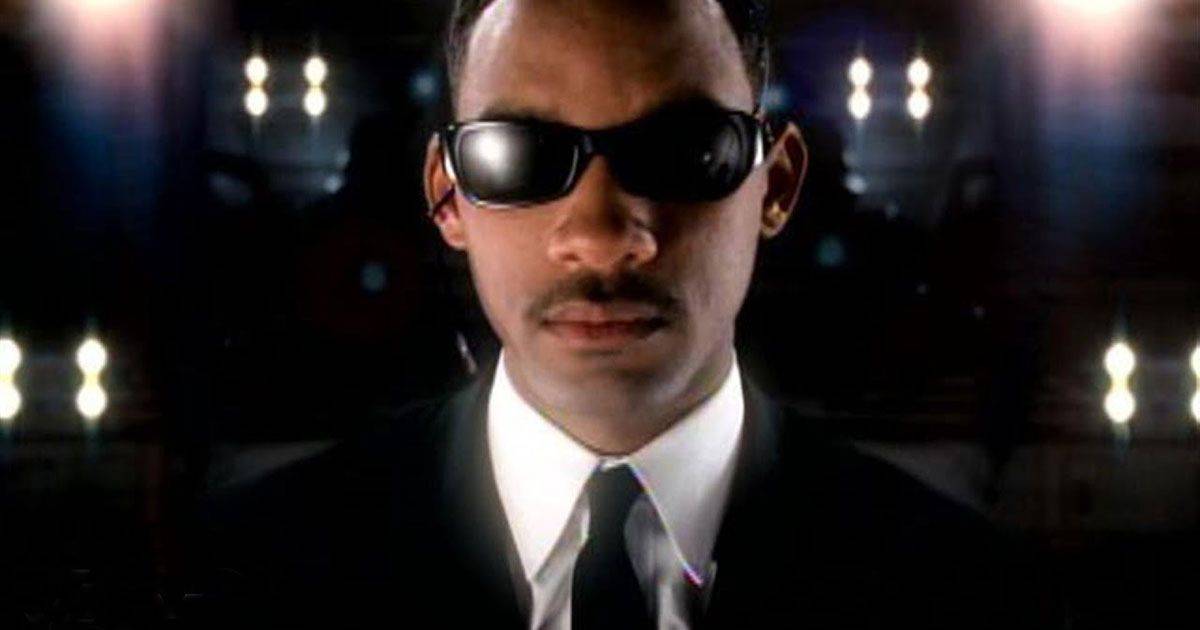 Compie 23 anni Men in black canzone spaziale di Will Smith