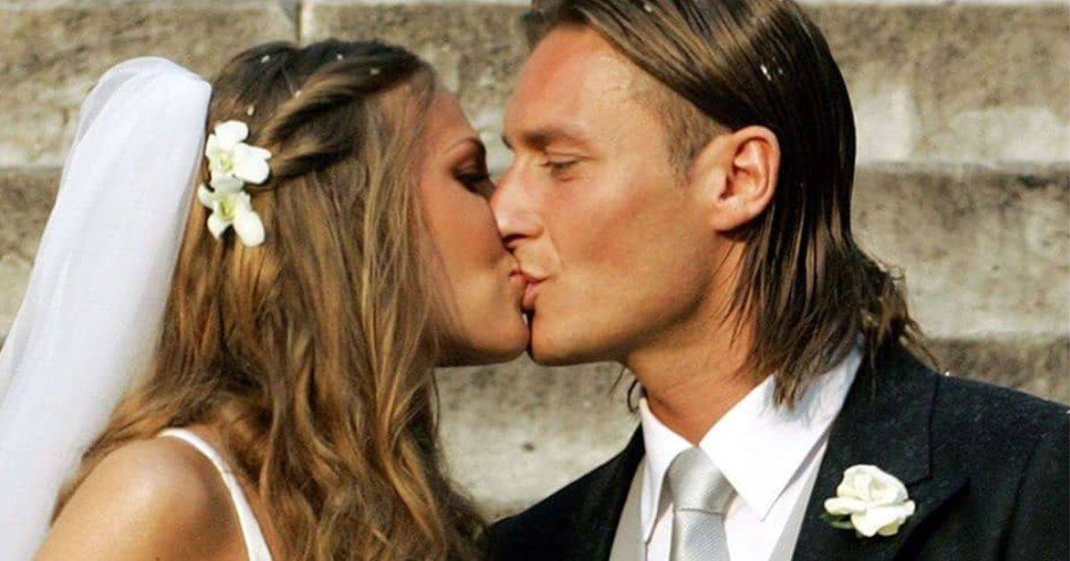 Francesco Totti e la dedica a Ilary Blasi per i loro 15 anni di matrimonio