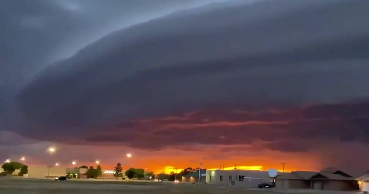 Nube inquietante in New Mexico sembra lastronave di Independence Day
