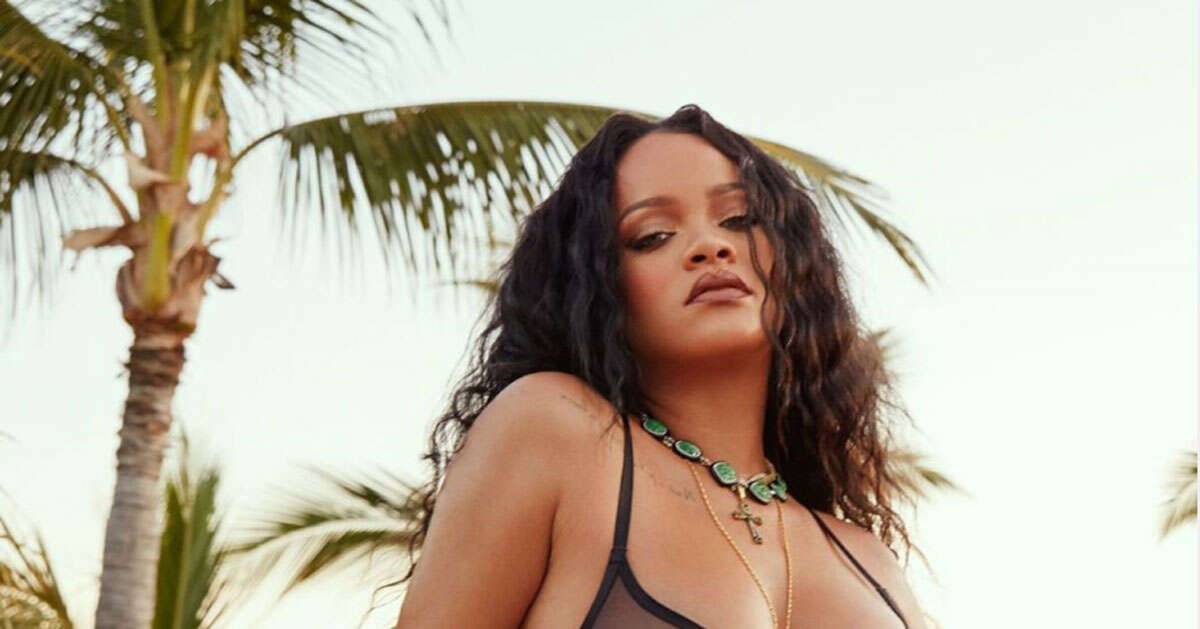 Completino intimo e sguardo da pantera Rihanna seduce Instagram