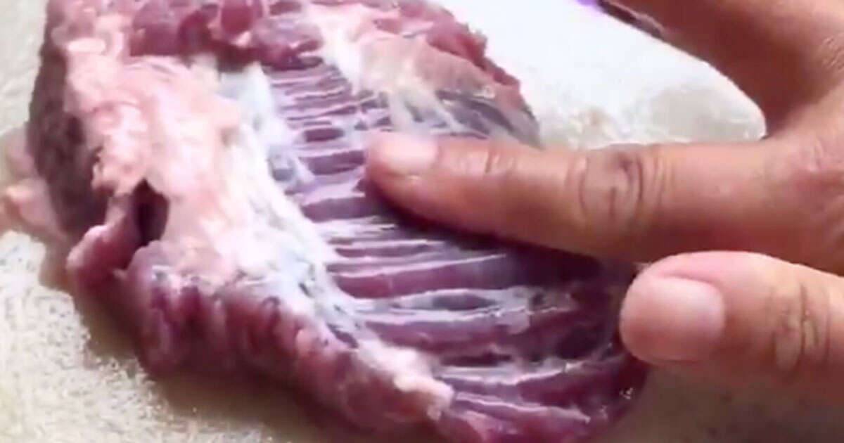 La fetta di carne prende vita il video diventa virale