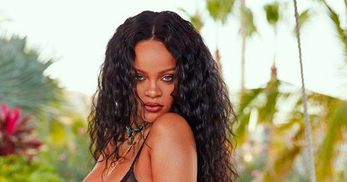 Rihanna  bollente le nuove foto in intimo su Instagram