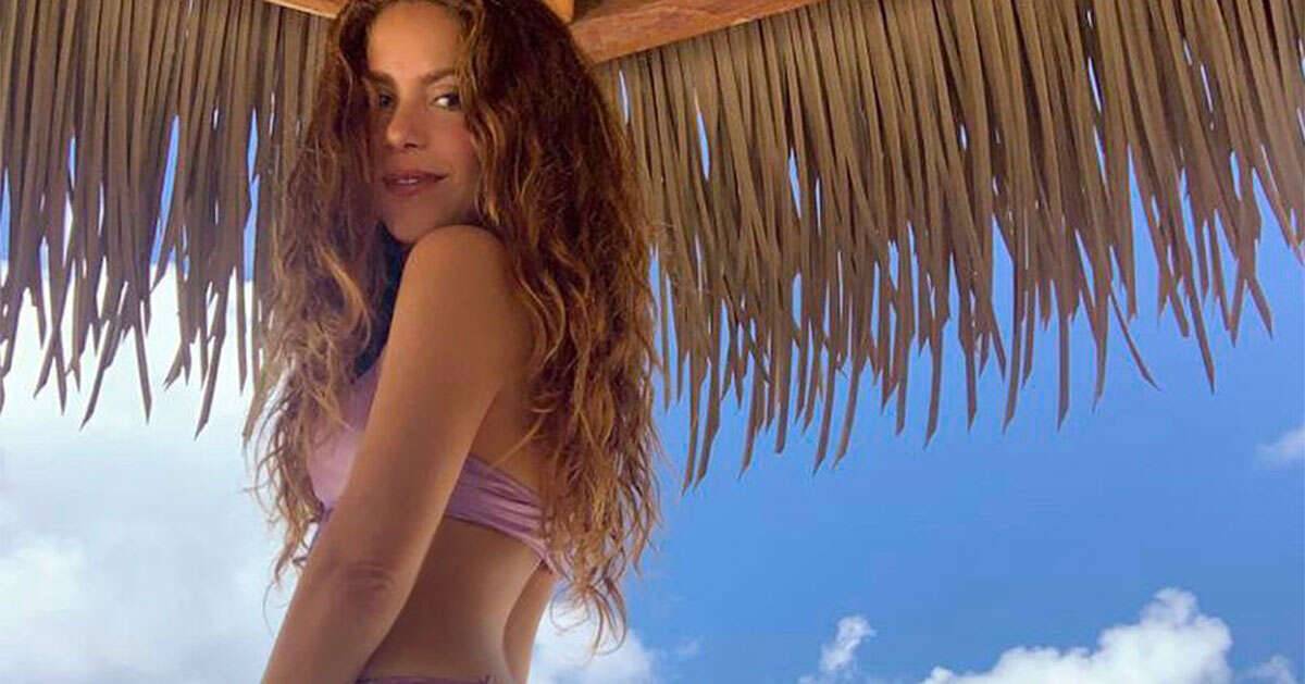 Shakira manda in tilt Instagram la foto in costume  pazzesca