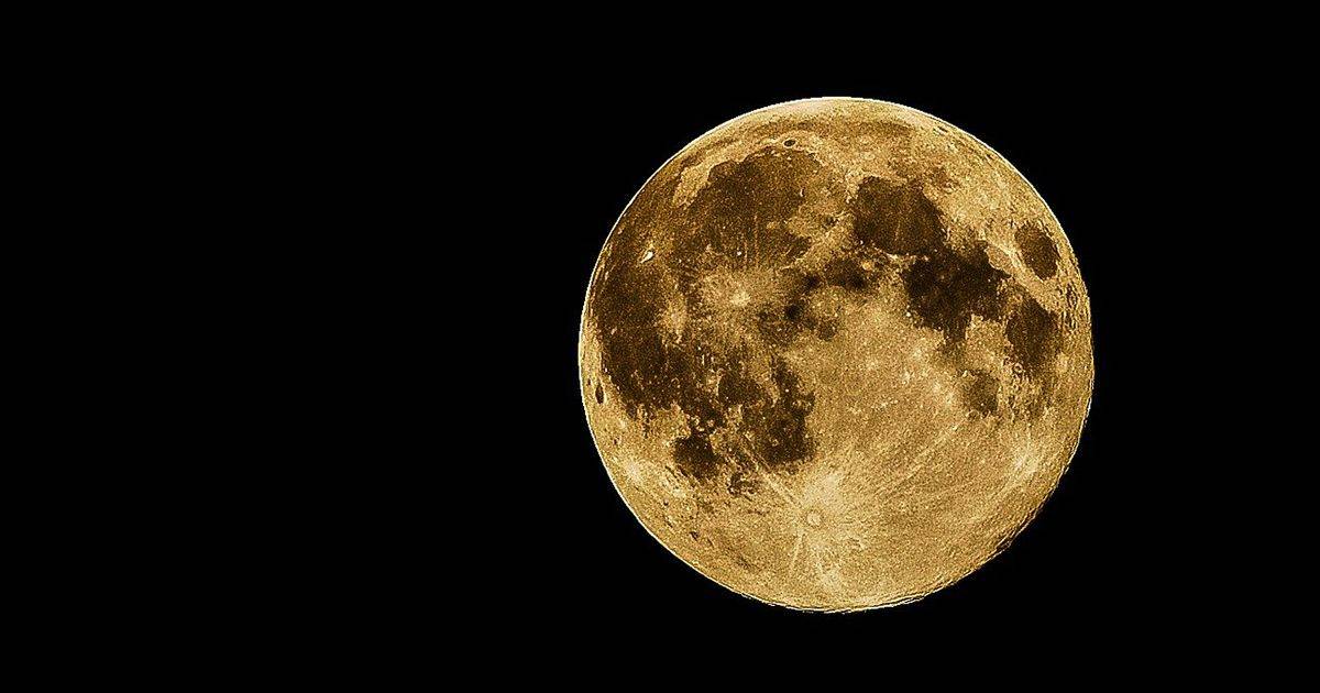 Questa sera vedremo una strana luna piena succede ogni tre anni