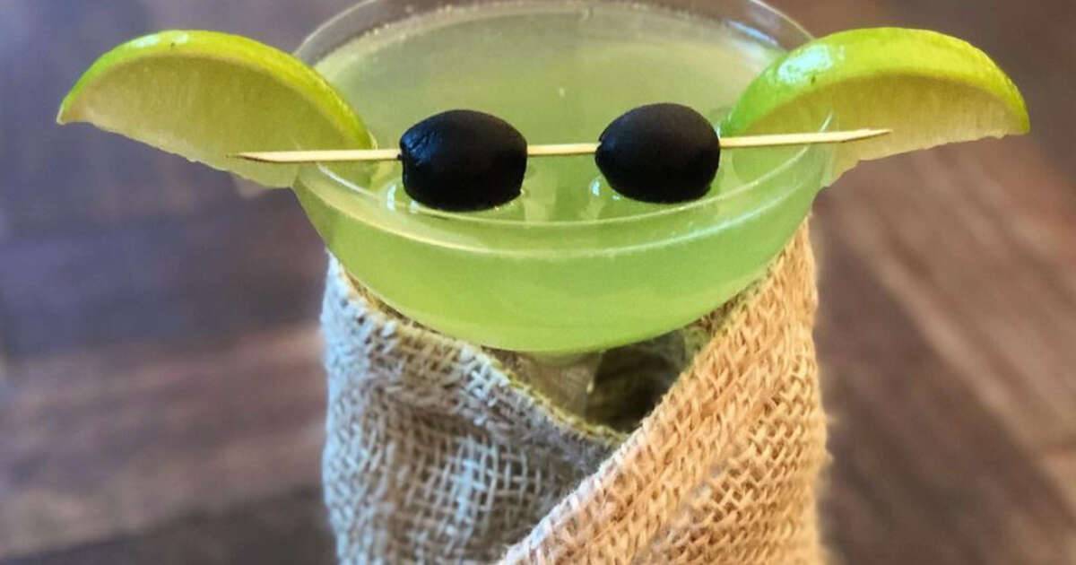 Baby Yoda diventa un cocktail famosissimo grazie a Jennifer Aniston