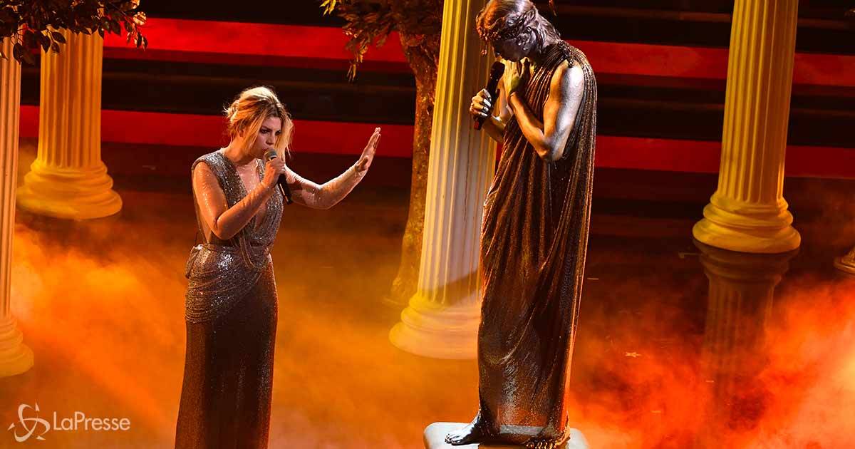 Sanremo 2021 Achille Lauro con Emma Marrone e Monica Guerritore