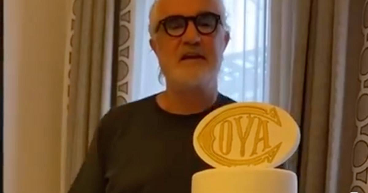 Briatore mostra la torta del compleanno i commenti su Instagram