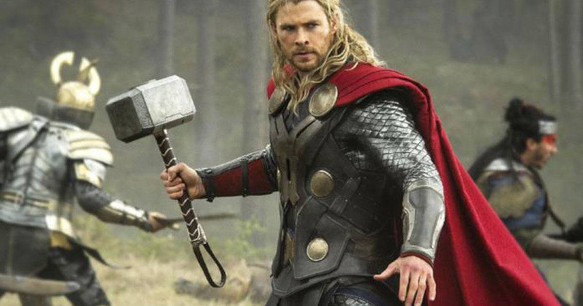 La foto nostalgica di Chris Hemsworth per il decimo anniversario di Thor