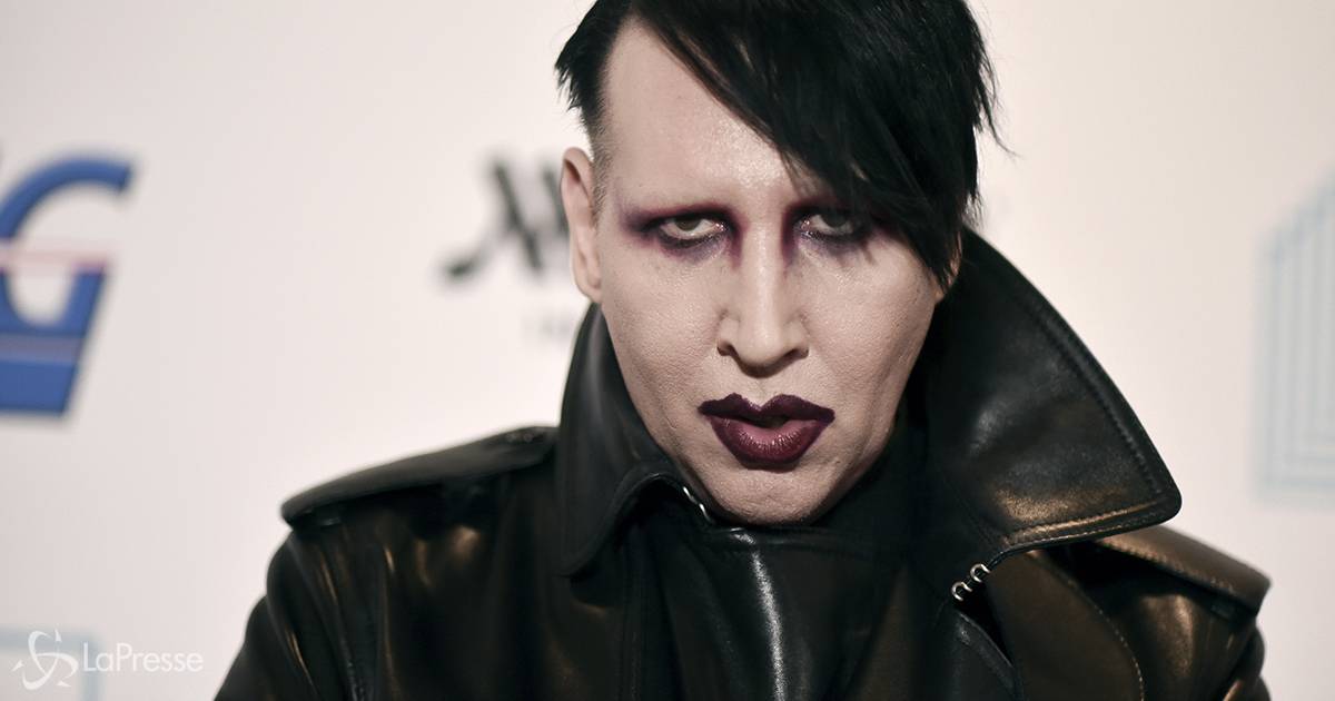 Marilyn Manson finisce in carcere: “Si è consegnato alla polizia”