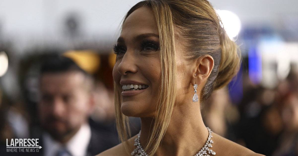 Jennifer Lopez sbarca a Venezia le foto su Instagram