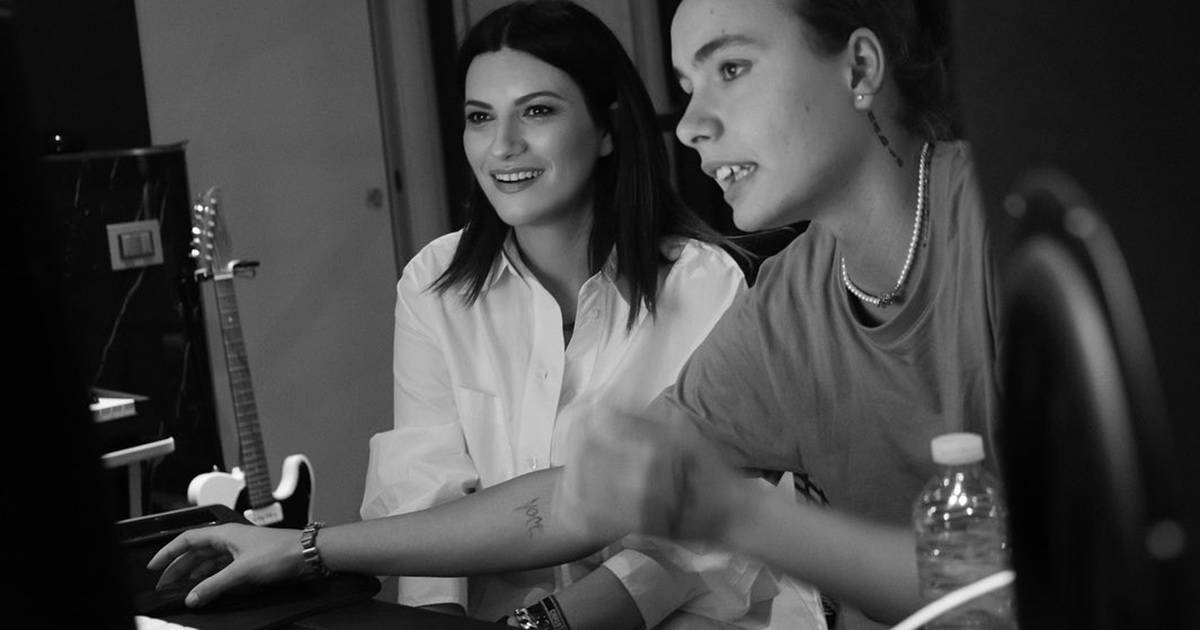 Ascolta “Scatola”, la nuova canzone di Laura Pausini scritta con Madame