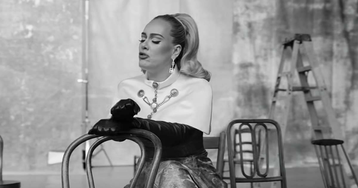 “Oh My God”: ecco il video della nuova canzone di Adele