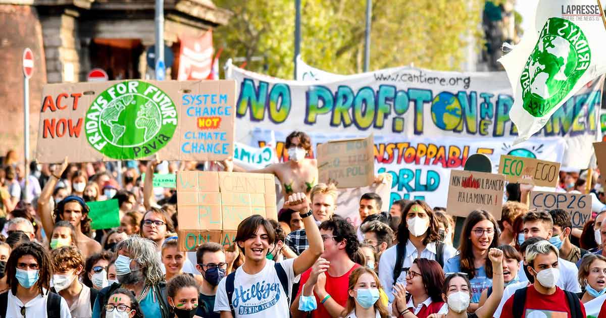Fridays for Future lo sciopero globale per il clima e per la pace