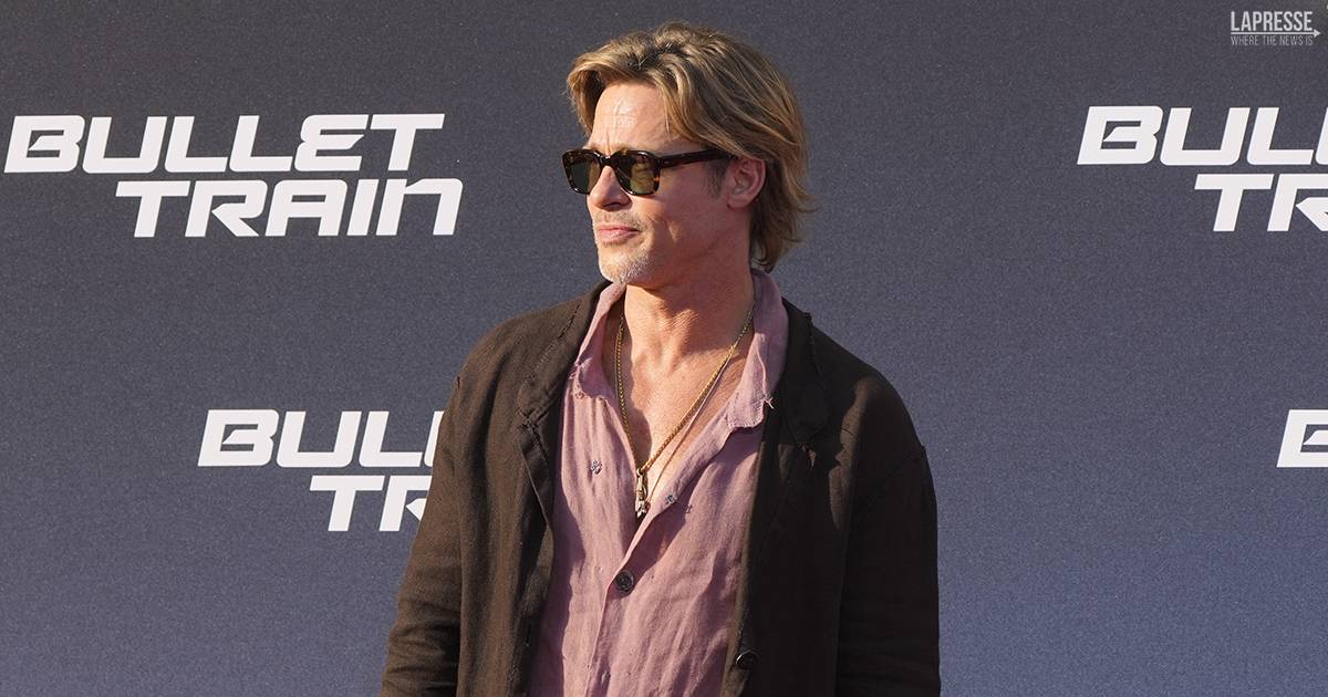 Brad Pitt preferisce la gonna ai pantaloni: le foto sul red carpet