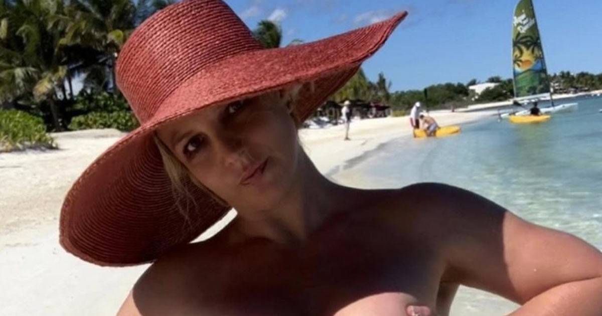 Britney Spears e lennesima foto di nudo i fan sono sempre pi preoccupati