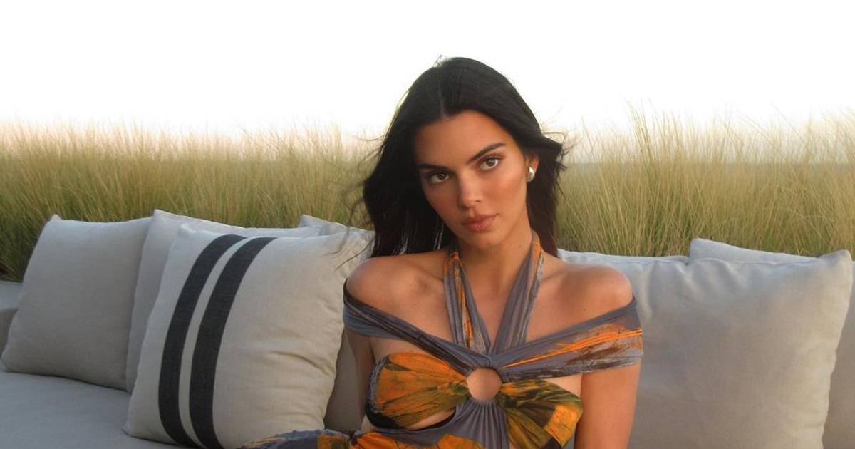 Kendall Jenner esagera con Photoshop il dettaglio che non sfugge ai fan