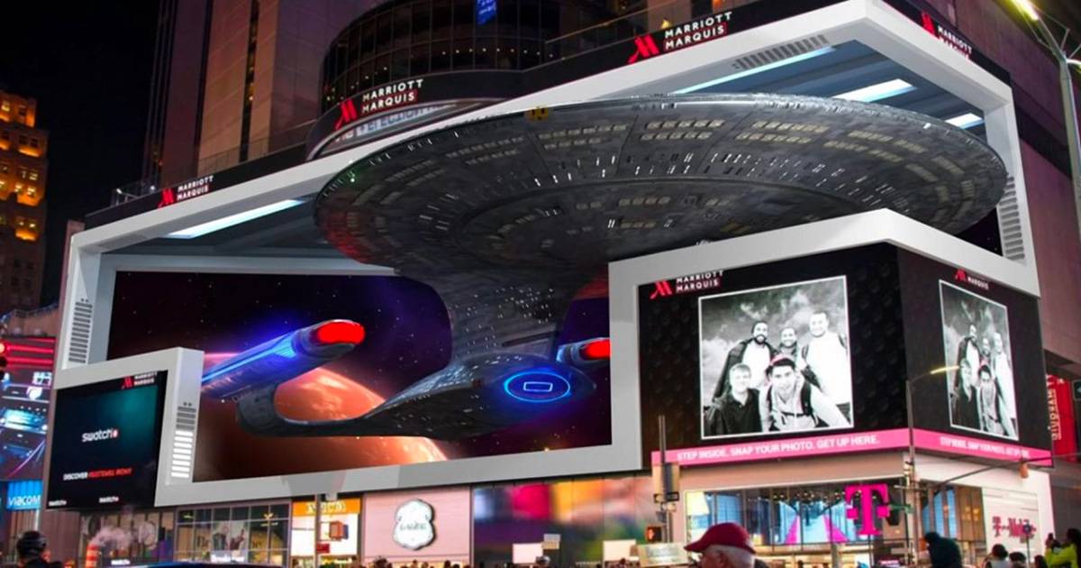Star Trek il cartellone 3D dellEnterprise a Times Square  spettacolare 