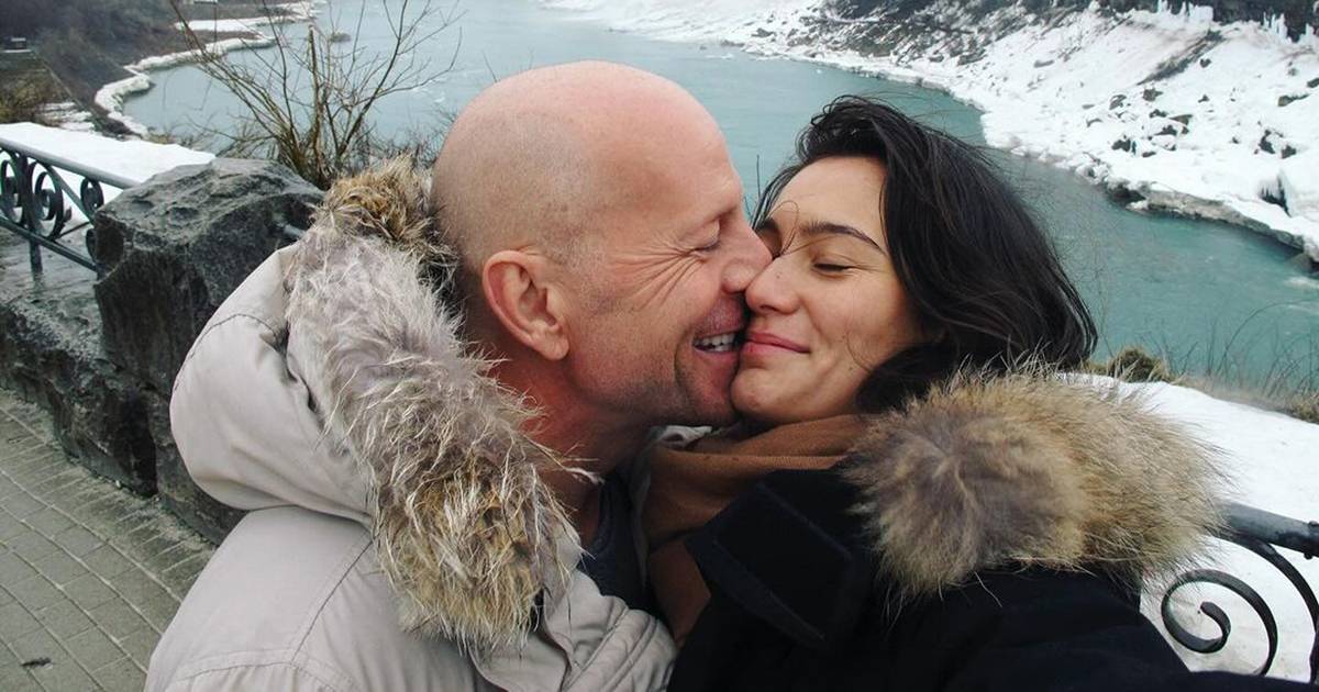 Bruce Willis compie 69 anni gli auguri di Emma Heming raccontano tutto il suo amore