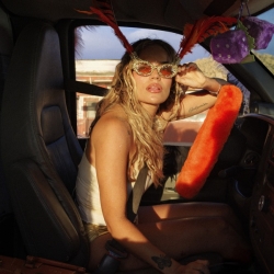 Karol G, Manu Chao - Viajando Por El Mundo